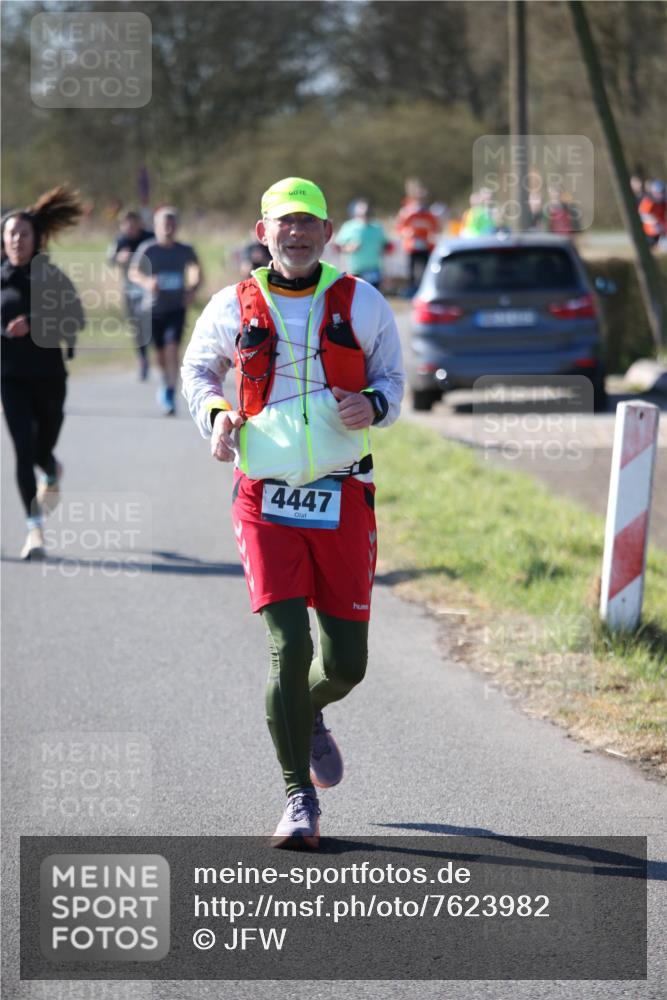 06.04.2025 - 44. Internationalen Wilhelmsburger Insellauf Jannik Wohlers http://msf.ph/oto/7623982 06.04.2025 10:32:20 Laufen 4447 meine-sportfotos.de