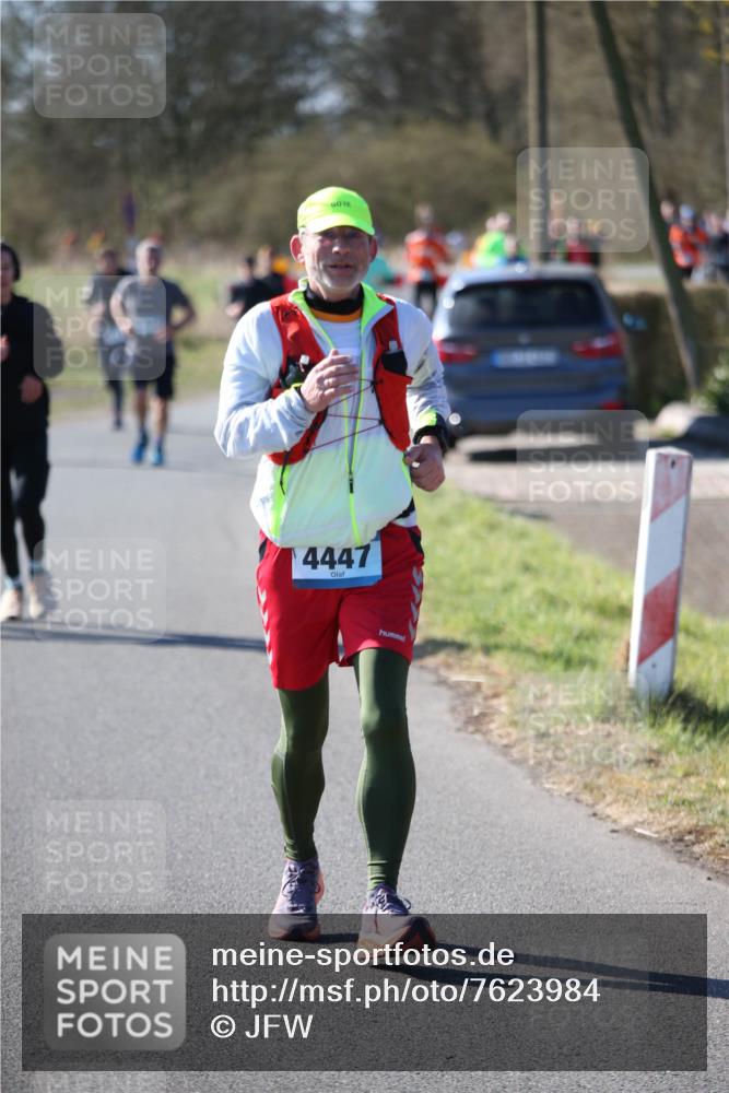 06.04.2025 - 44. Internationalen Wilhelmsburger Insellauf Jannik Wohlers http://msf.ph/oto/7623984 06.04.2025 10:32:21 Laufen 4447 meine-sportfotos.de