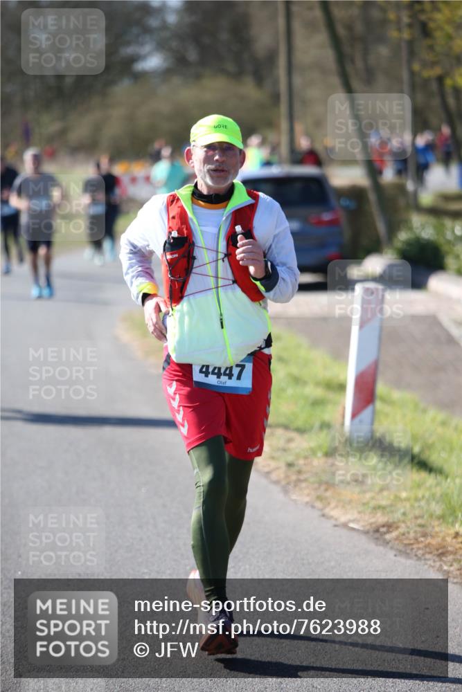 06.04.2025 - 44. Internationalen Wilhelmsburger Insellauf Jannik Wohlers http://msf.ph/oto/7623988 06.04.2025 10:32:21 Laufen 4447 meine-sportfotos.de