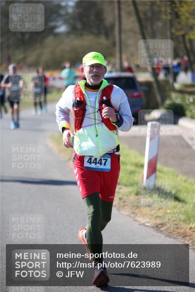 06.04.2025 - 44. Internationalen Wilhelmsburger Insellauf Jannik Wohlers http://msf.ph/oto/7623989 06.04.2025 10:32:21 Laufen 4447 meine-sportfotos.de