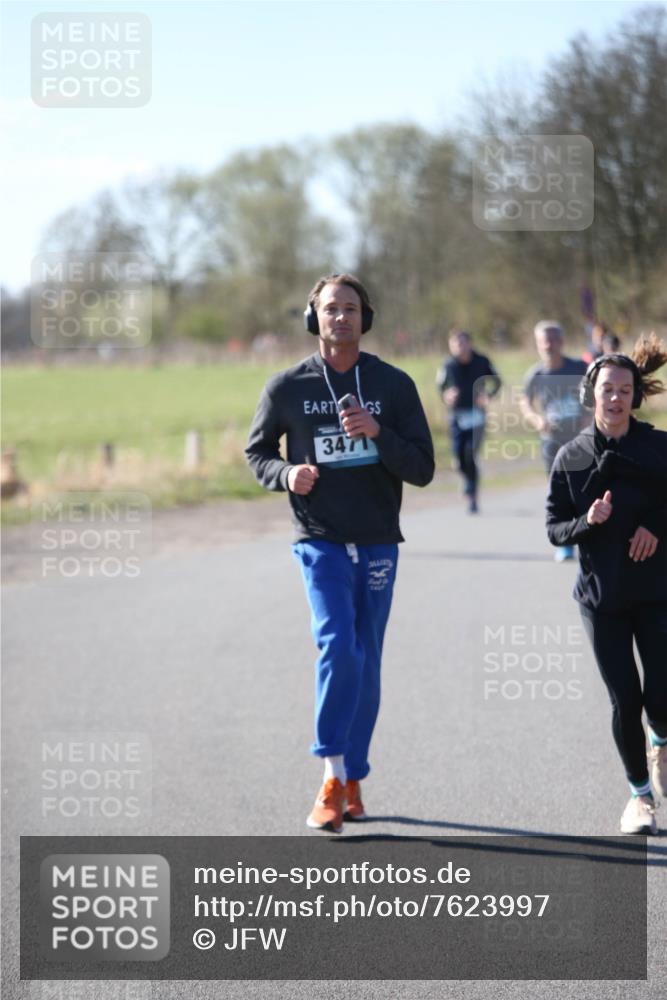 06.04.2025 - 44. Internationalen Wilhelmsburger Insellauf Jannik Wohlers http://msf.ph/oto/7623997 06.04.2025 10:32:23 Laufen 3471 meine-sportfotos.de