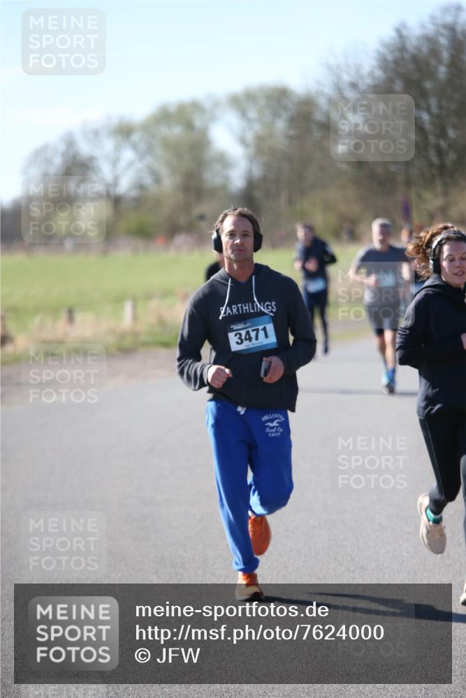 06.04.2025 - 44. Internationalen Wilhelmsburger Insellauf Jannik Wohlers http://msf.ph/oto/7624000 06.04.2025 10:32:23 Laufen 3471 meine-sportfotos.de