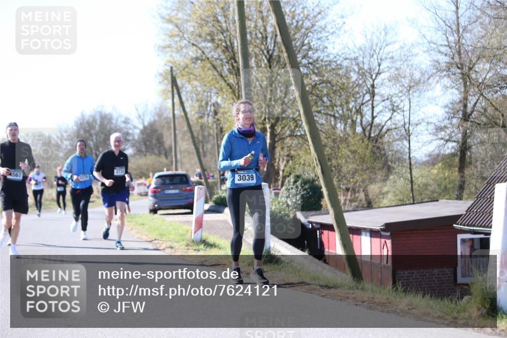 06.04.2025 - 44. Internationalen Wilhelmsburger Insellauf Jannik Wohlers http://msf.ph/oto/7624121 06.04.2025 10:33:11 Laufen 4567, 3732, 3039 meine-sportfotos.de