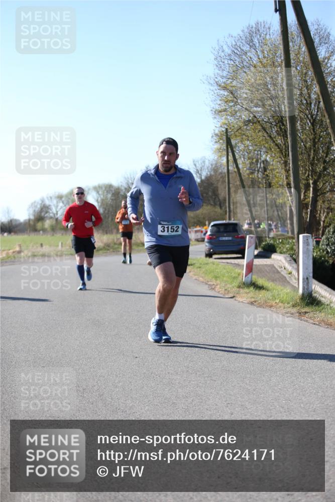 06.04.2025 - 44. Internationalen Wilhelmsburger Insellauf Jannik Wohlers http://msf.ph/oto/7624171 06.04.2025 10:33:25 Laufen 3152 meine-sportfotos.de