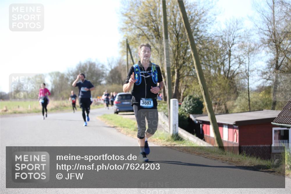 06.04.2025 - 44. Internationalen Wilhelmsburger Insellauf Jannik Wohlers http://msf.ph/oto/7624203 06.04.2025 10:33:35 Laufen 3697 meine-sportfotos.de
