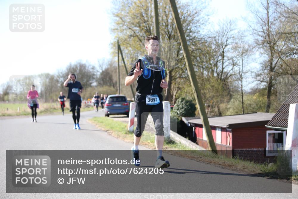 06.04.2025 - 44. Internationalen Wilhelmsburger Insellauf Jannik Wohlers http://msf.ph/oto/7624205 06.04.2025 10:33:35 Laufen 3697 meine-sportfotos.de