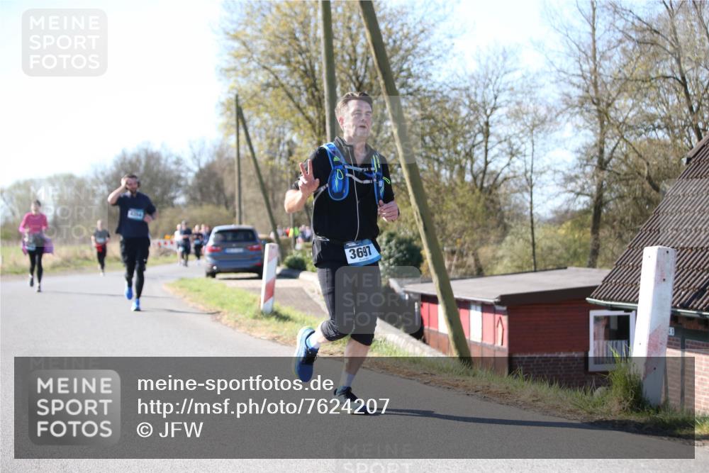 06.04.2025 - 44. Internationalen Wilhelmsburger Insellauf Jannik Wohlers http://msf.ph/oto/7624207 06.04.2025 10:33:35 Laufen 3697 meine-sportfotos.de