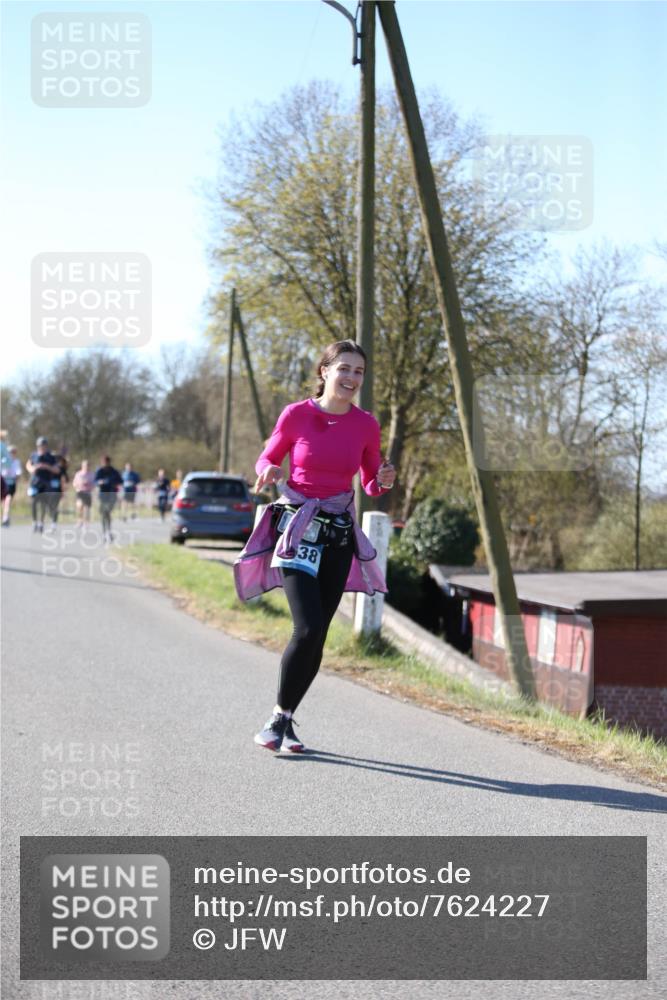 06.04.2025 - 44. Internationalen Wilhelmsburger Insellauf Jannik Wohlers http://msf.ph/oto/7624227 06.04.2025 10:33:42 Laufen 38 meine-sportfotos.de