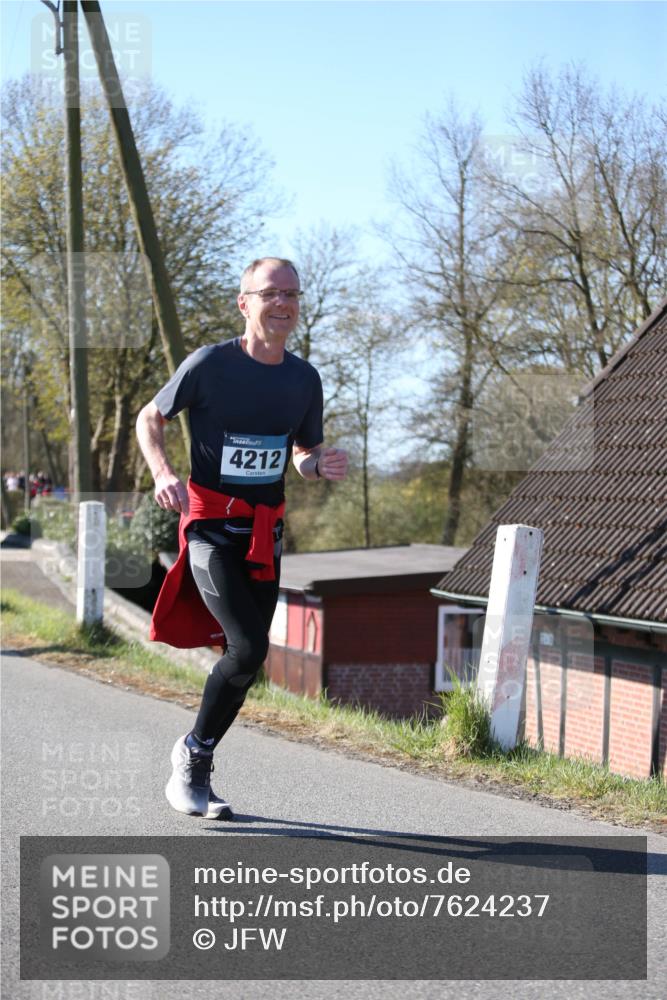 06.04.2025 - 44. Internationalen Wilhelmsburger Insellauf Jannik Wohlers http://msf.ph/oto/7624237 06.04.2025 10:33:46 Laufen 4212 meine-sportfotos.de