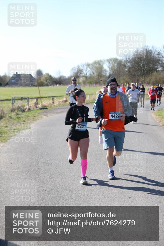 06.04.2025 - 44. Internationalen Wilhelmsburger Insellauf Jannik Wohlers http://msf.ph/oto/7624279 06.04.2025 10:34:08 Laufen 4421, 4422, 3071 meine-sportfotos.de