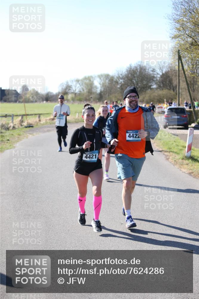06.04.2025 - 44. Internationalen Wilhelmsburger Insellauf Jannik Wohlers http://msf.ph/oto/7624286 06.04.2025 10:34:08 Laufen 3977, 4422, 4421 meine-sportfotos.de