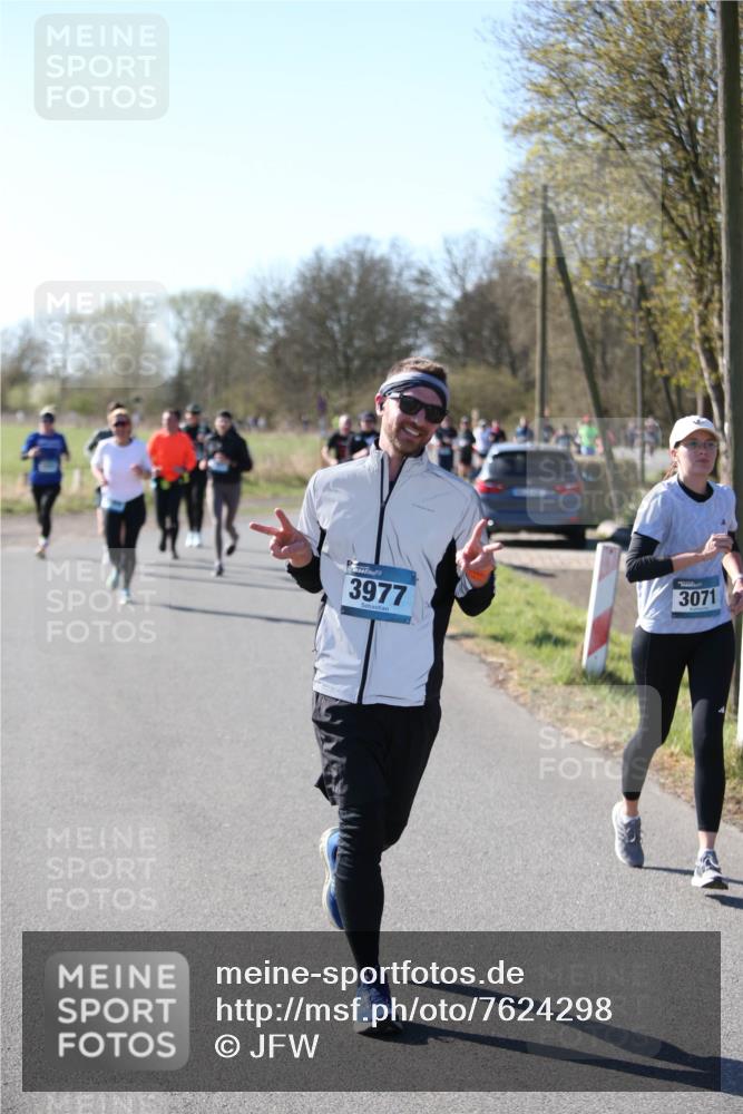 06.04.2025 - 44. Internationalen Wilhelmsburger Insellauf Jannik Wohlers http://msf.ph/oto/7624298 06.04.2025 10:34:12 Laufen 3977, 3071 meine-sportfotos.de