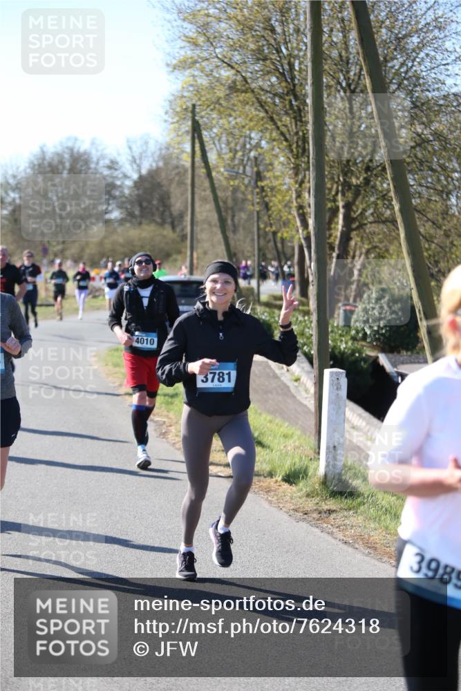 06.04.2025 - 44. Internationalen Wilhelmsburger Insellauf Jannik Wohlers http://msf.ph/oto/7624318 06.04.2025 10:34:19 Laufen 4010, 3781, 3989 meine-sportfotos.de