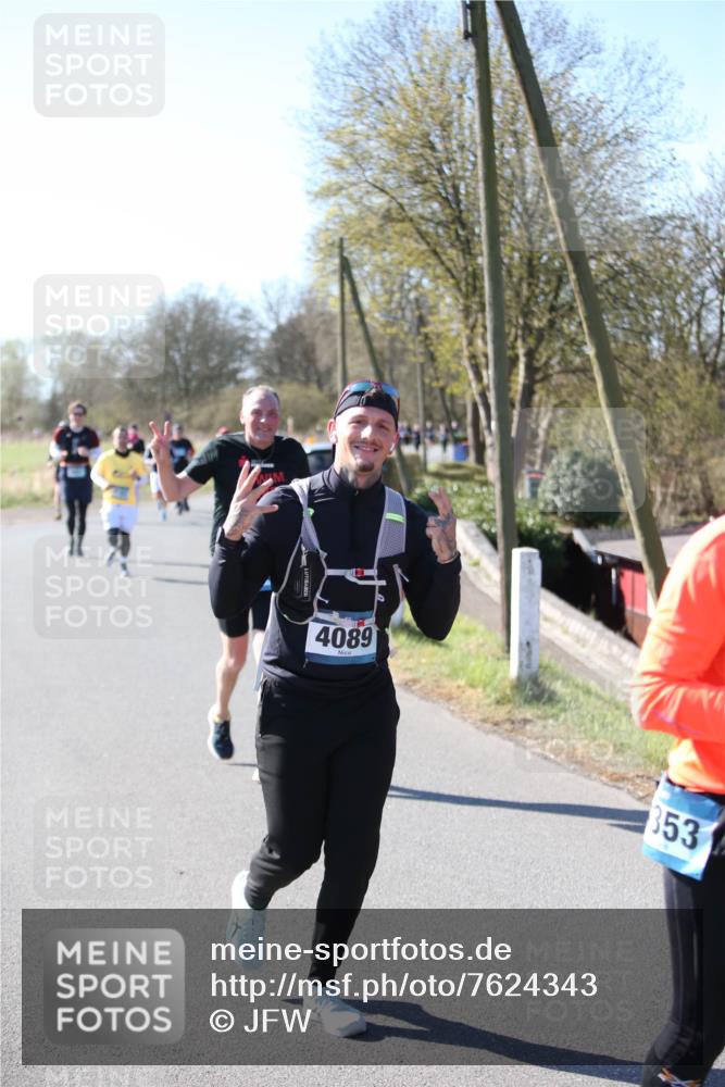06.04.2025 - 44. Internationalen Wilhelmsburger Insellauf Jannik Wohlers http://msf.ph/oto/7624343 06.04.2025 10:34:24 Laufen 4089, 353 meine-sportfotos.de