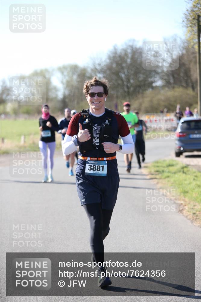 06.04.2025 - 44. Internationalen Wilhelmsburger Insellauf Jannik Wohlers http://msf.ph/oto/7624356 06.04.2025 10:34:29 Laufen 3881 meine-sportfotos.de