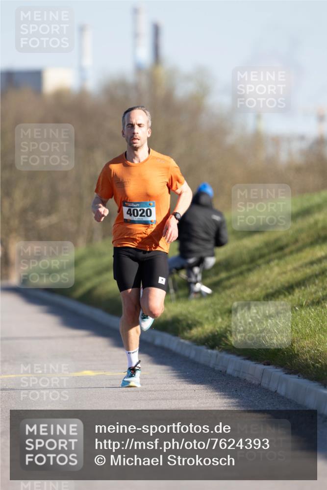 06.04.2025 - 44. Internationalen Wilhelmsburger Insellauf Michael Strokosch http://msf.ph/oto/7624393 06.04.2025 09:14:16 Laufen 4020 meine-sportfotos.de