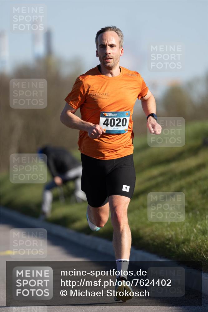 06.04.2025 - 44. Internationalen Wilhelmsburger Insellauf Michael Strokosch http://msf.ph/oto/7624402 06.04.2025 09:14:19 Laufen 4020 meine-sportfotos.de