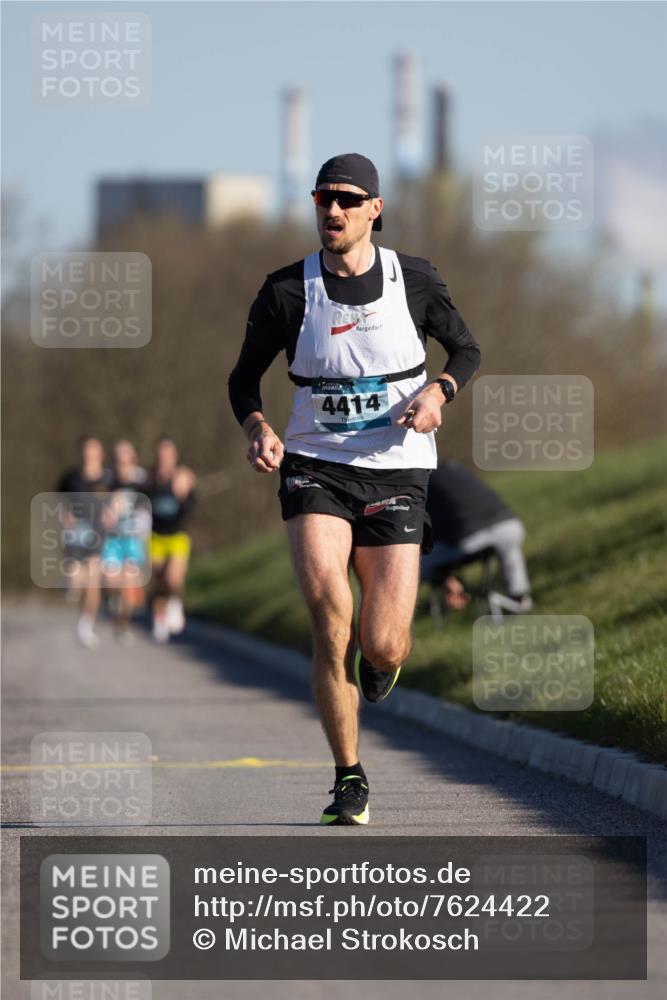 06.04.2025 - 44. Internationalen Wilhelmsburger Insellauf Michael Strokosch http://msf.ph/oto/7624422 06.04.2025 09:14:55 Laufen 4414 meine-sportfotos.de