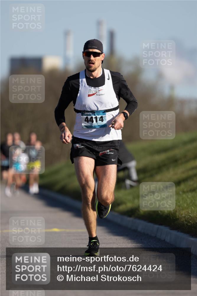 06.04.2025 - 44. Internationalen Wilhelmsburger Insellauf Michael Strokosch http://msf.ph/oto/7624424 06.04.2025 09:14:56 Laufen 4414 meine-sportfotos.de