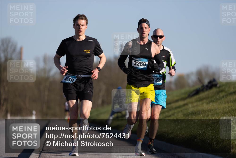 06.04.2025 - 44. Internationalen Wilhelmsburger Insellauf Michael Strokosch http://msf.ph/oto/7624431 06.04.2025 09:15:16 Laufen 4619, 3260, 123 meine-sportfotos.de