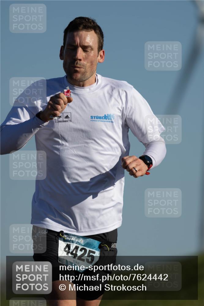 06.04.2025 - 44. Internationalen Wilhelmsburger Insellauf Michael Strokosch http://msf.ph/oto/7624442 06.04.2025 09:15:31 Laufen 4425 meine-sportfotos.de