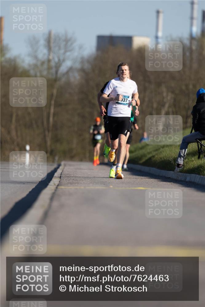 06.04.2025 - 44. Internationalen Wilhelmsburger Insellauf Michael Strokosch http://msf.ph/oto/7624463 06.04.2025 09:15:44 Laufen 37 meine-sportfotos.de