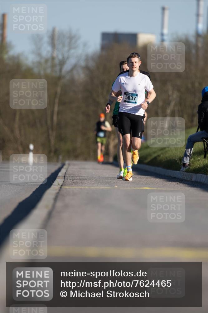 06.04.2025 - 44. Internationalen Wilhelmsburger Insellauf Michael Strokosch http://msf.ph/oto/7624465 06.04.2025 09:15:45 Laufen 9, 5037 meine-sportfotos.de