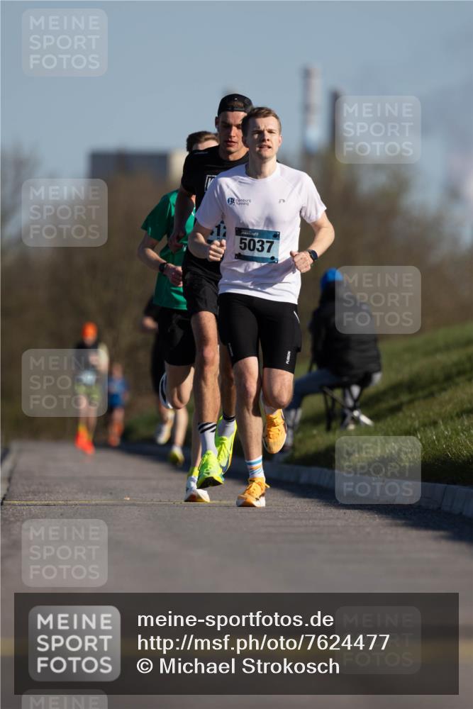 06.04.2025 - 44. Internationalen Wilhelmsburger Insellauf Michael Strokosch http://msf.ph/oto/7624477 06.04.2025 09:15:49 Laufen 5037 meine-sportfotos.de