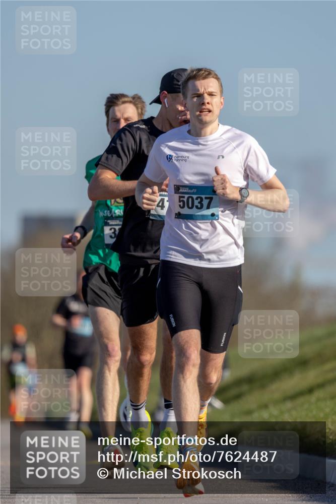 06.04.2025 - 44. Internationalen Wilhelmsburger Insellauf Michael Strokosch http://msf.ph/oto/7624487 06.04.2025 09:15:52 Laufen 3, 4, 5037 meine-sportfotos.de