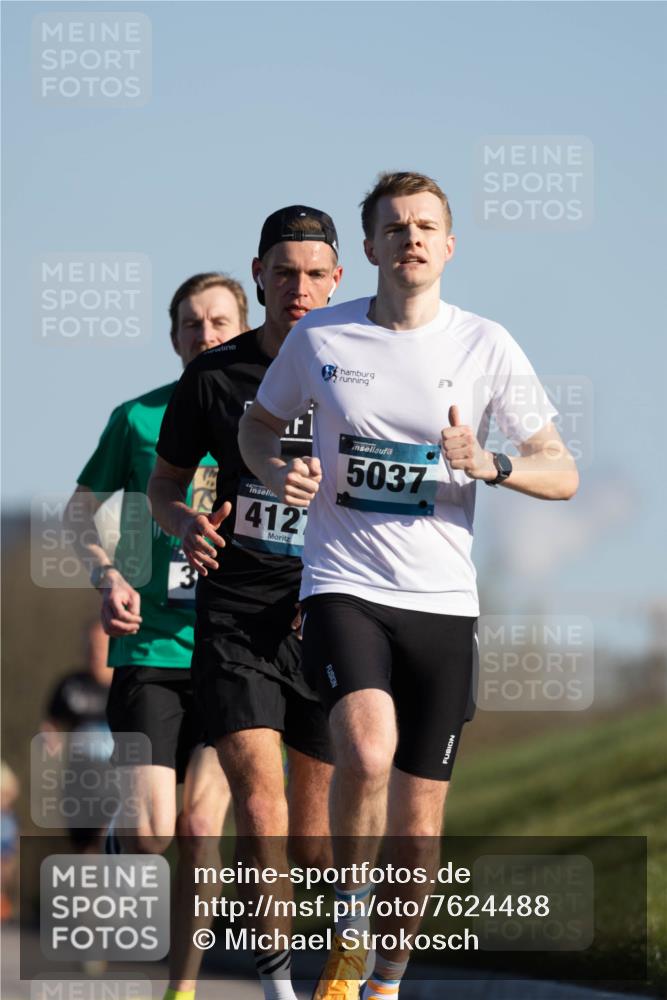 06.04.2025 - 44. Internationalen Wilhelmsburger Insellauf Michael Strokosch http://msf.ph/oto/7624488 06.04.2025 09:15:53 Laufen 4127, 5037 meine-sportfotos.de