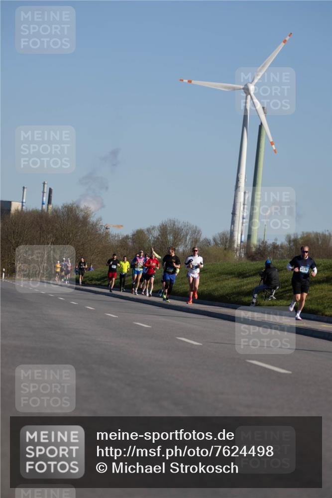 06.04.2025 - 44. Internationalen Wilhelmsburger Insellauf Michael Strokosch http://msf.ph/oto/7624498 06.04.2025 09:18:02 Laufen 4548 meine-sportfotos.de