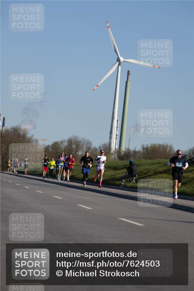 06.04.2025 - 44. Internationalen Wilhelmsburger Insellauf Michael Strokosch http://msf.ph/oto/7624503 06.04.2025 09:18:03 Laufen 4548 meine-sportfotos.de