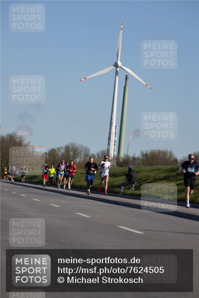 06.04.2025 - 44. Internationalen Wilhelmsburger Insellauf Michael Strokosch http://msf.ph/oto/7624505 06.04.2025 09:18:04 Laufen 4548 meine-sportfotos.de
