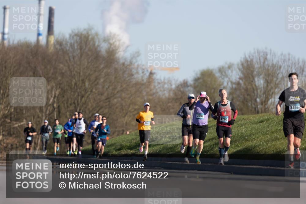 06.04.2025 - 44. Internationalen Wilhelmsburger Insellauf Michael Strokosch http://msf.ph/oto/7624522 06.04.2025 09:18:22 Laufen 3643, 3994, 4265, 3456 meine-sportfotos.de