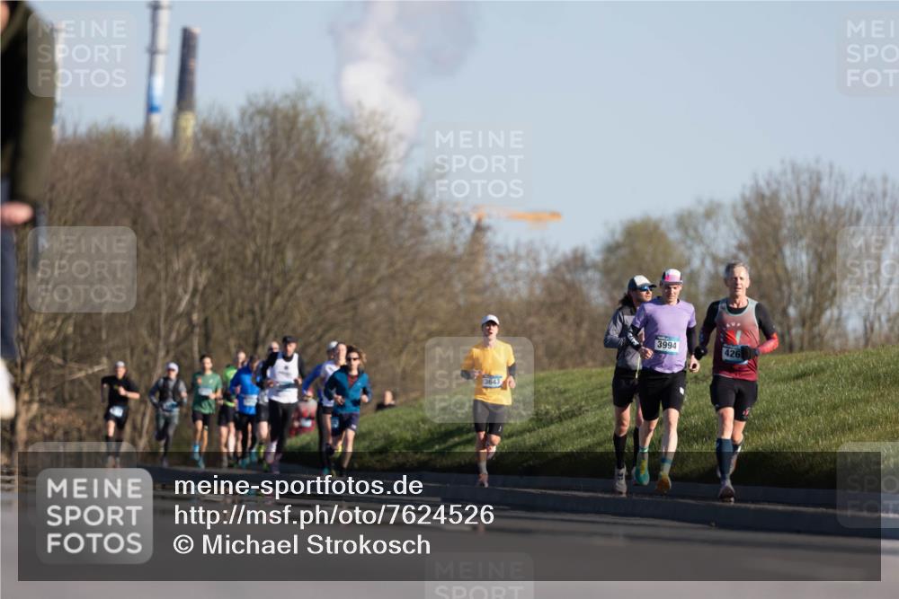 06.04.2025 - 44. Internationalen Wilhelmsburger Insellauf Michael Strokosch http://msf.ph/oto/7624526 06.04.2025 09:18:23 Laufen 3643, 3994, 426 meine-sportfotos.de