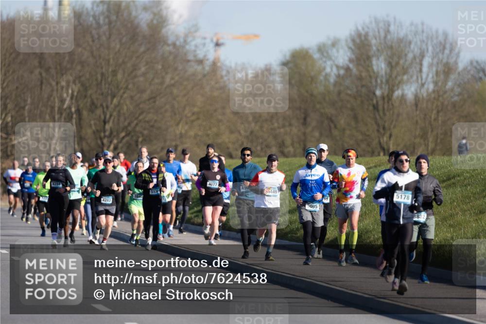 06.04.2025 - 44. Internationalen Wilhelmsburger Insellauf Michael Strokosch http://msf.ph/oto/7624538 06.04.2025 09:24:24 Laufen 4284, 4077, 450, 449, 5130, 5178, 3840, 4283, 5095, 8832 meine-sportfotos.de