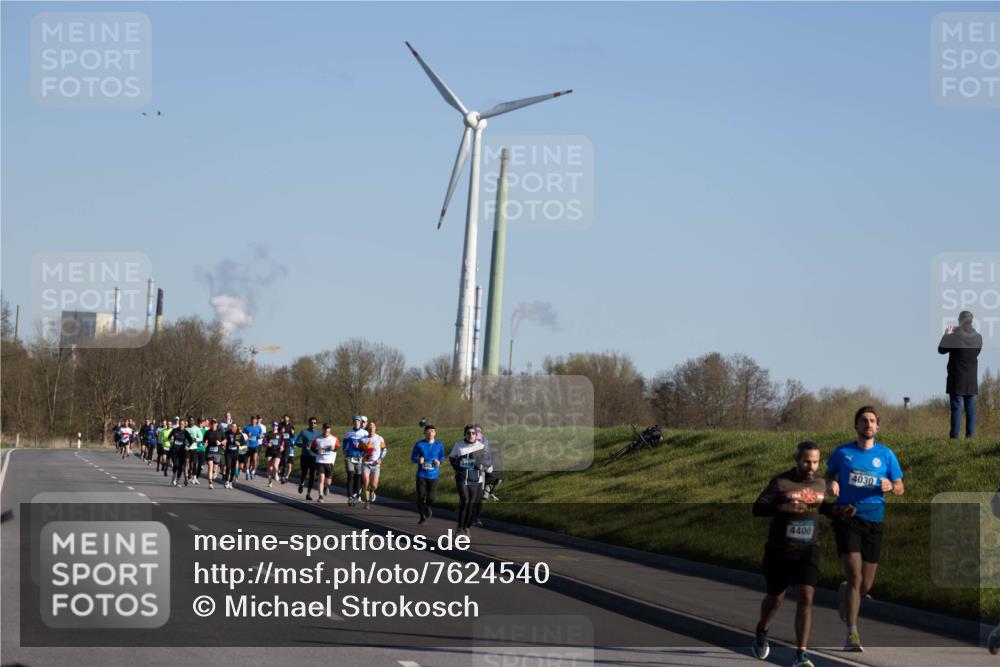 06.04.2025 - 44. Internationalen Wilhelmsburger Insellauf Michael Strokosch http://msf.ph/oto/7624540 06.04.2025 09:24:29 Laufen 4400, 4030 meine-sportfotos.de