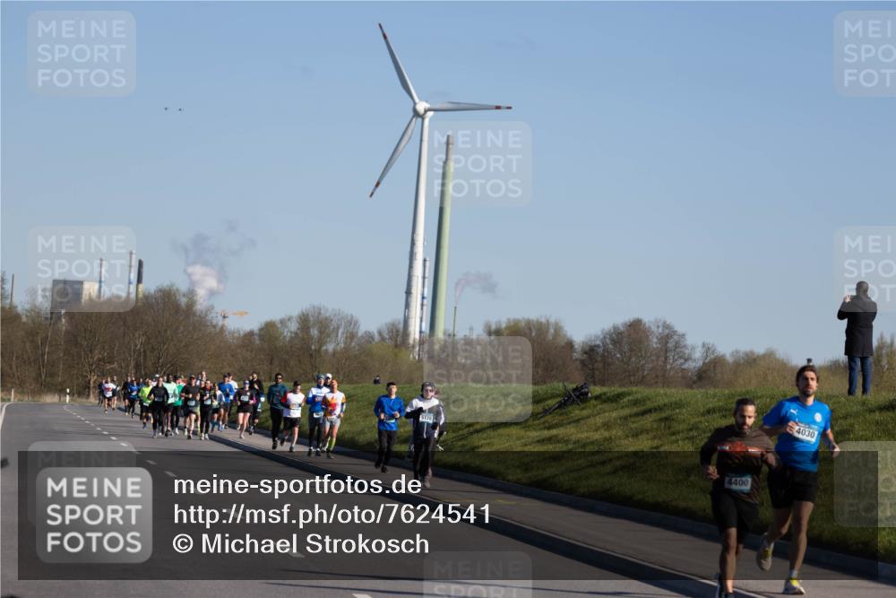 06.04.2025 - 44. Internationalen Wilhelmsburger Insellauf Michael Strokosch http://msf.ph/oto/7624541 06.04.2025 09:24:30 Laufen 5178, 4400, 4030 meine-sportfotos.de