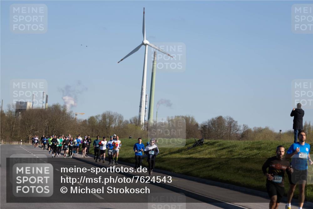 06.04.2025 - 44. Internationalen Wilhelmsburger Insellauf Michael Strokosch http://msf.ph/oto/7624543 06.04.2025 09:24:30 Laufen 5178, 4400, 4030 meine-sportfotos.de