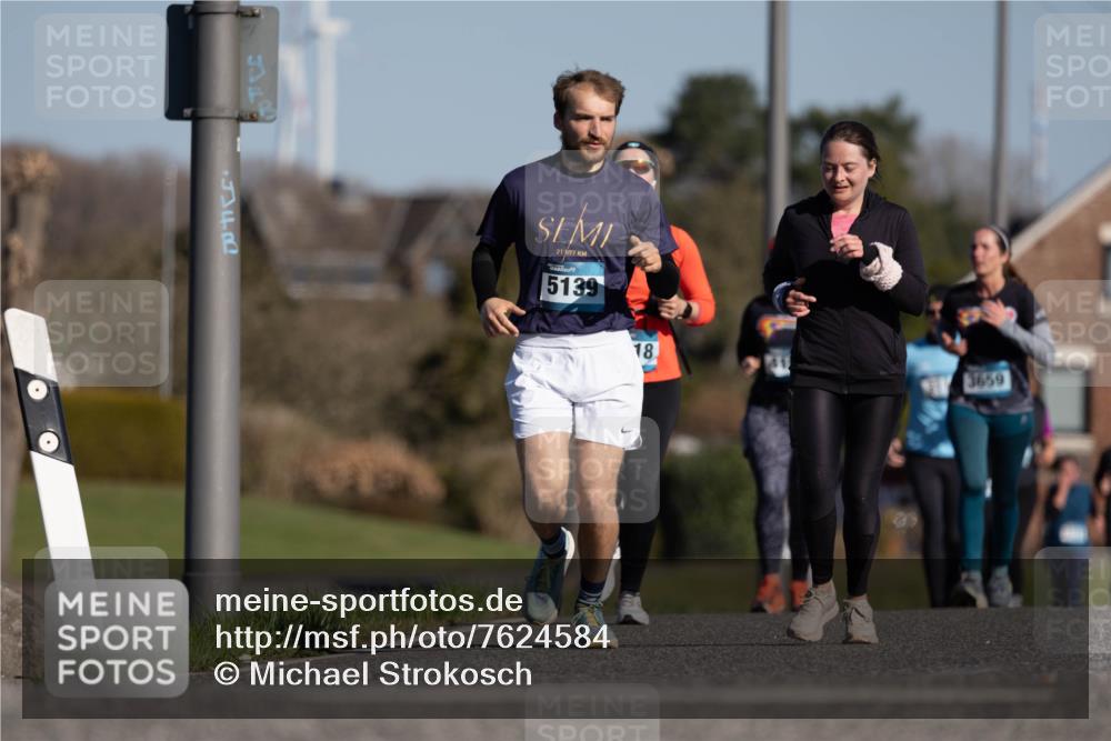 06.04.2025 - 44. Internationalen Wilhelmsburger Insellauf Michael Strokosch http://msf.ph/oto/7624584 06.04.2025 10:09:22 Laufen 21, 097, 5139, 18, 3659 meine-sportfotos.de