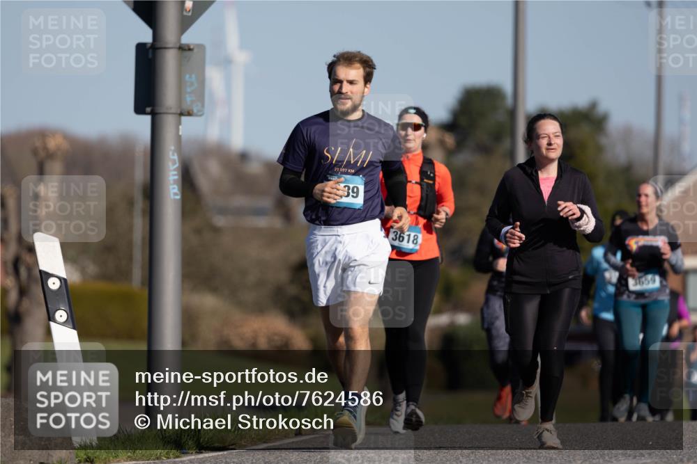 06.04.2025 - 44. Internationalen Wilhelmsburger Insellauf Michael Strokosch http://msf.ph/oto/7624586 06.04.2025 10:09:22 Laufen 21, 097, 39, 3618, 3659 meine-sportfotos.de