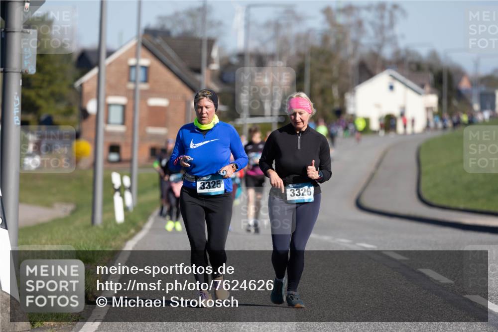 06.04.2025 - 44. Internationalen Wilhelmsburger Insellauf Michael Strokosch http://msf.ph/oto/7624626 06.04.2025 10:10:00 Laufen 3325, 3326 meine-sportfotos.de
