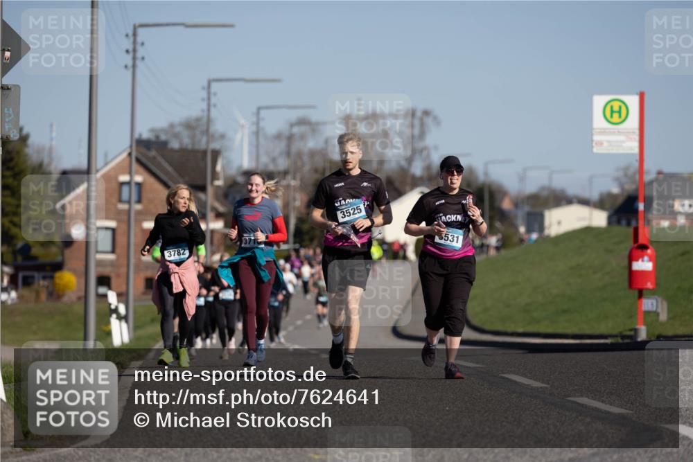 06.04.2025 - 44. Internationalen Wilhelmsburger Insellauf Michael Strokosch http://msf.ph/oto/7624641 06.04.2025 10:10:13 Laufen 3782, 3525, 531 meine-sportfotos.de