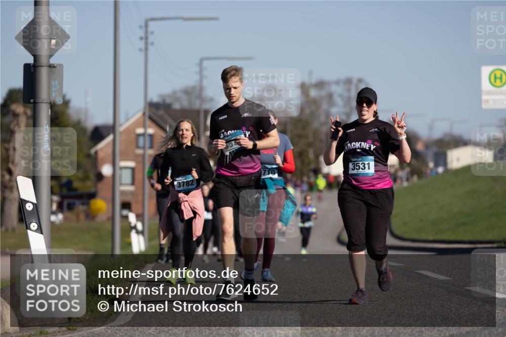 06.04.2025 - 44. Internationalen Wilhelmsburger Insellauf Michael Strokosch http://msf.ph/oto/7624652 06.04.2025 10:10:16 Laufen 45, 3782, 17, 3531 meine-sportfotos.de