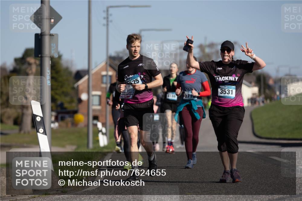 06.04.2025 - 44. Internationalen Wilhelmsburger Insellauf Michael Strokosch http://msf.ph/oto/7624655 06.04.2025 10:10:17 Laufen 525, 4100, 2024, 3531 meine-sportfotos.de
