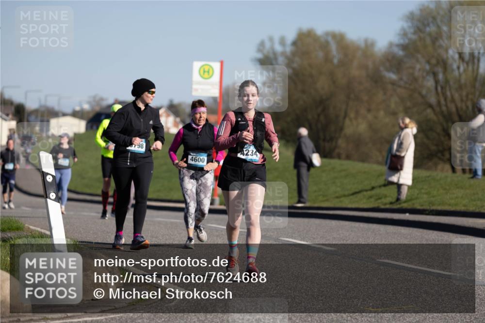 06.04.2025 - 44. Internationalen Wilhelmsburger Insellauf Michael Strokosch http://msf.ph/oto/7624688 06.04.2025 10:11:39 Laufen 98, 4600, 4234 meine-sportfotos.de