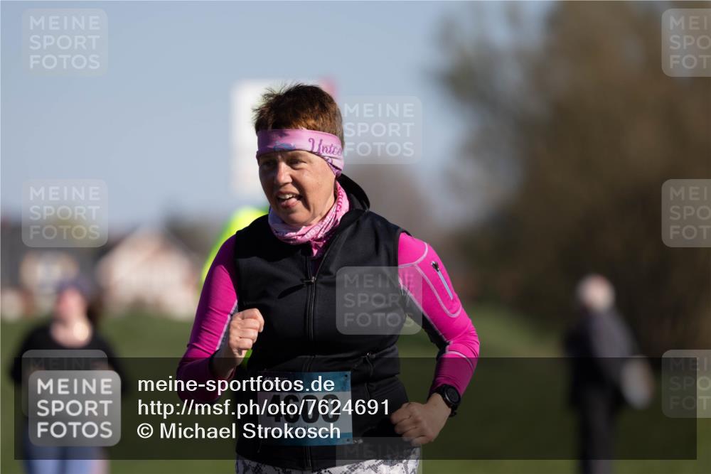 06.04.2025 - 44. Internationalen Wilhelmsburger Insellauf Michael Strokosch http://msf.ph/oto/7624691 06.04.2025 10:11:43 Laufen 4600 meine-sportfotos.de