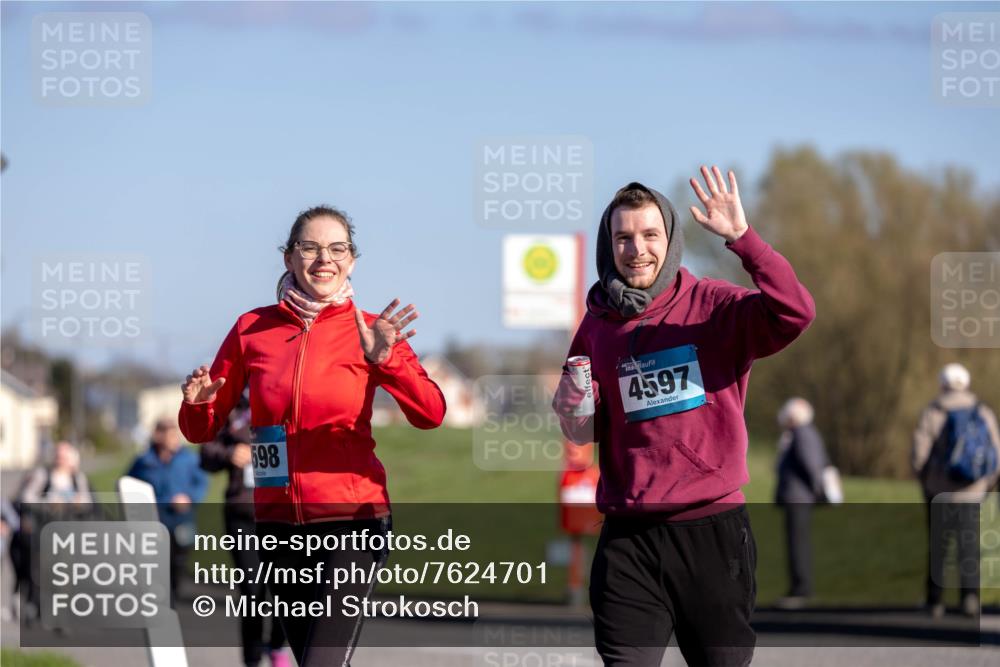 06.04.2025 - 44. Internationalen Wilhelmsburger Insellauf Michael Strokosch http://msf.ph/oto/7624701 06.04.2025 10:12:04 Laufen 698, 4597 meine-sportfotos.de