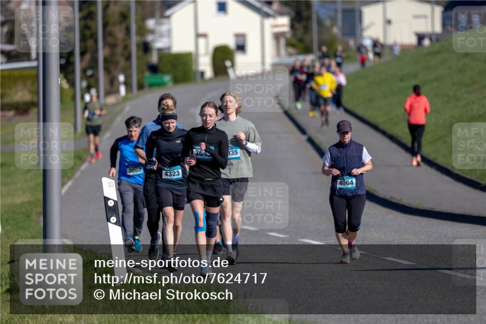 06.04.2025 - 44. Internationalen Wilhelmsburger Insellauf Michael Strokosch http://msf.ph/oto/7624717 06.04.2025 10:13:34 Laufen 3860, 4323, 364, 935, 4064 meine-sportfotos.de