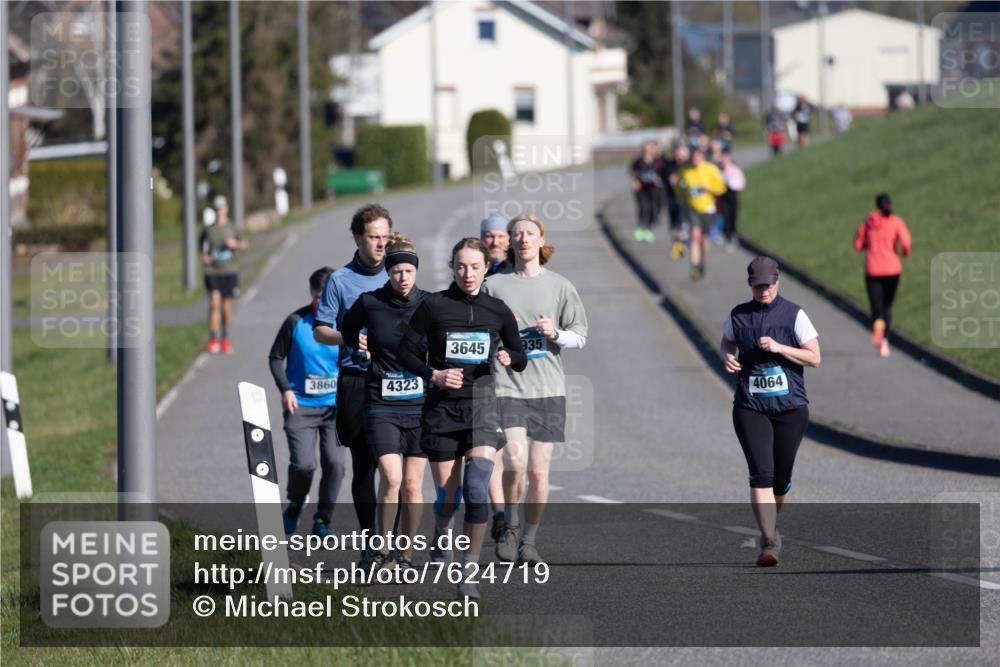 06.04.2025 - 44. Internationalen Wilhelmsburger Insellauf Michael Strokosch http://msf.ph/oto/7624719 06.04.2025 10:13:34 Laufen 3860, 4323, 3645, 935, 4064 meine-sportfotos.de
